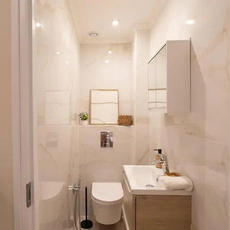 L9 Marechal 2bdr Marechal, 5 Min Sea10 Min Old Town Parking Ac