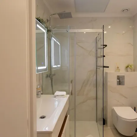 L9 Marechal 2bdr Marechal, 5 Min Sea10 Min Old Town Parking Ac * Nice